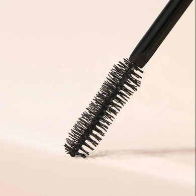 Фото Тушь для объема ресниц Rare Beauty Perfect Strokes Universal Volumizing Mascara, 13.5 мл Perfect Strokes