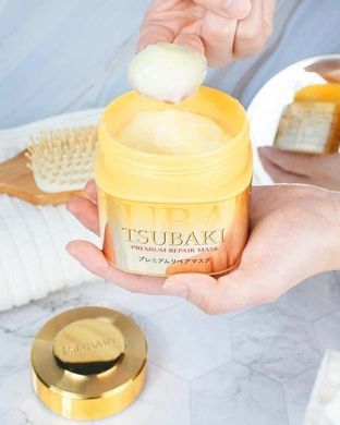 Интенсивная восстанавливающая маска для волос TSUBAKI Premium EX Repair Mask Gold 180 г