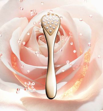 Фото Масажер для обличчя Dior Prestige Le P&eacute;tale Multi-Perl&eacute; Le P&eacute;tale