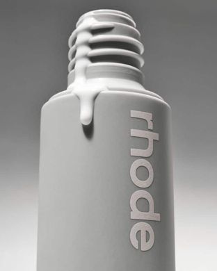 Фото Молочна есенція для обличчя Rhode Glazing Milk 140 мл Glazing Milk