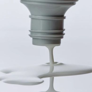 Фото Молочна есенція для обличчя Rhode Glazing Milk 140 мл Glazing Milk